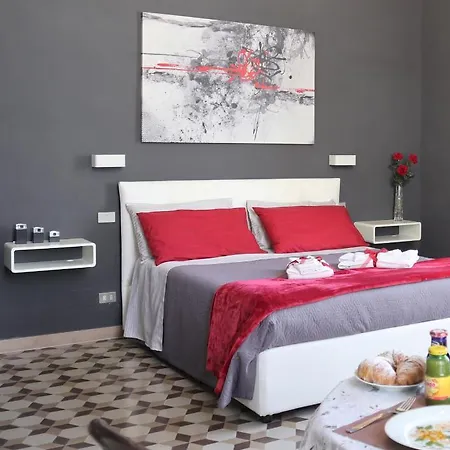 Chez Moi Charme Bed and Breakfast Λέτσε