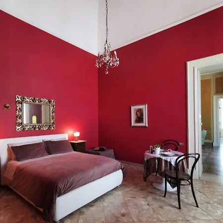 Chez Moi Charme Bed and Breakfast Λέτσε
