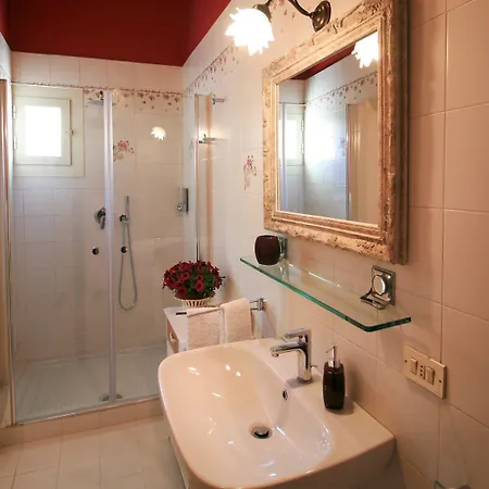 Chez Moi Charme Bed and Breakfast 4*