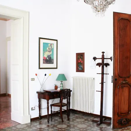 Bed and Breakfast Chez Moi Charme 4*